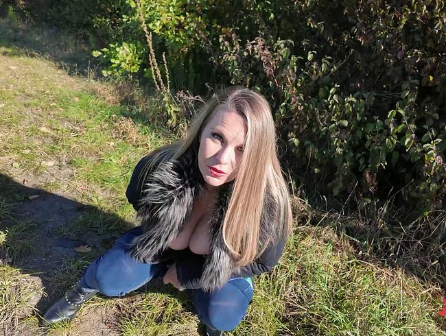 aische-pervers's Porno Video: Beim Outdoor fi**date dreist abgepi**t