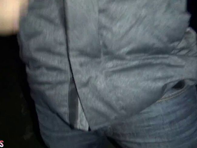 aische per***s Porno Video: MUTPROBE – 2 fremde schwä**e public gebla*en !!!